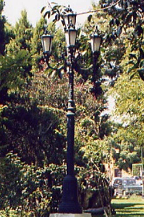 Poste Colonial, 5 luces.